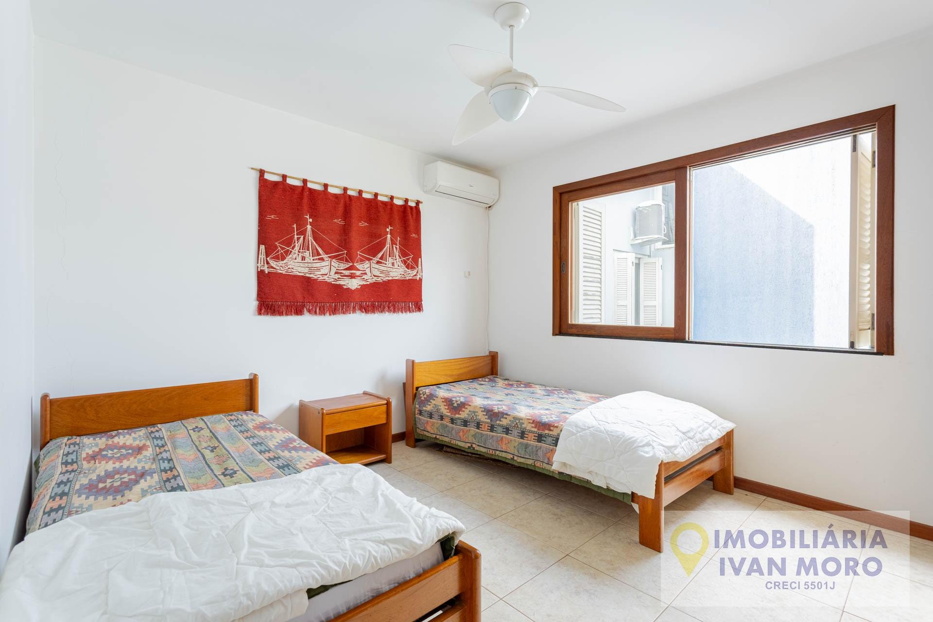 Casa à venda com 3 quartos, 1 suíte, 3 vagas e 233m² no João Paulo, Florianópolis (SC) — foto 12 de 27