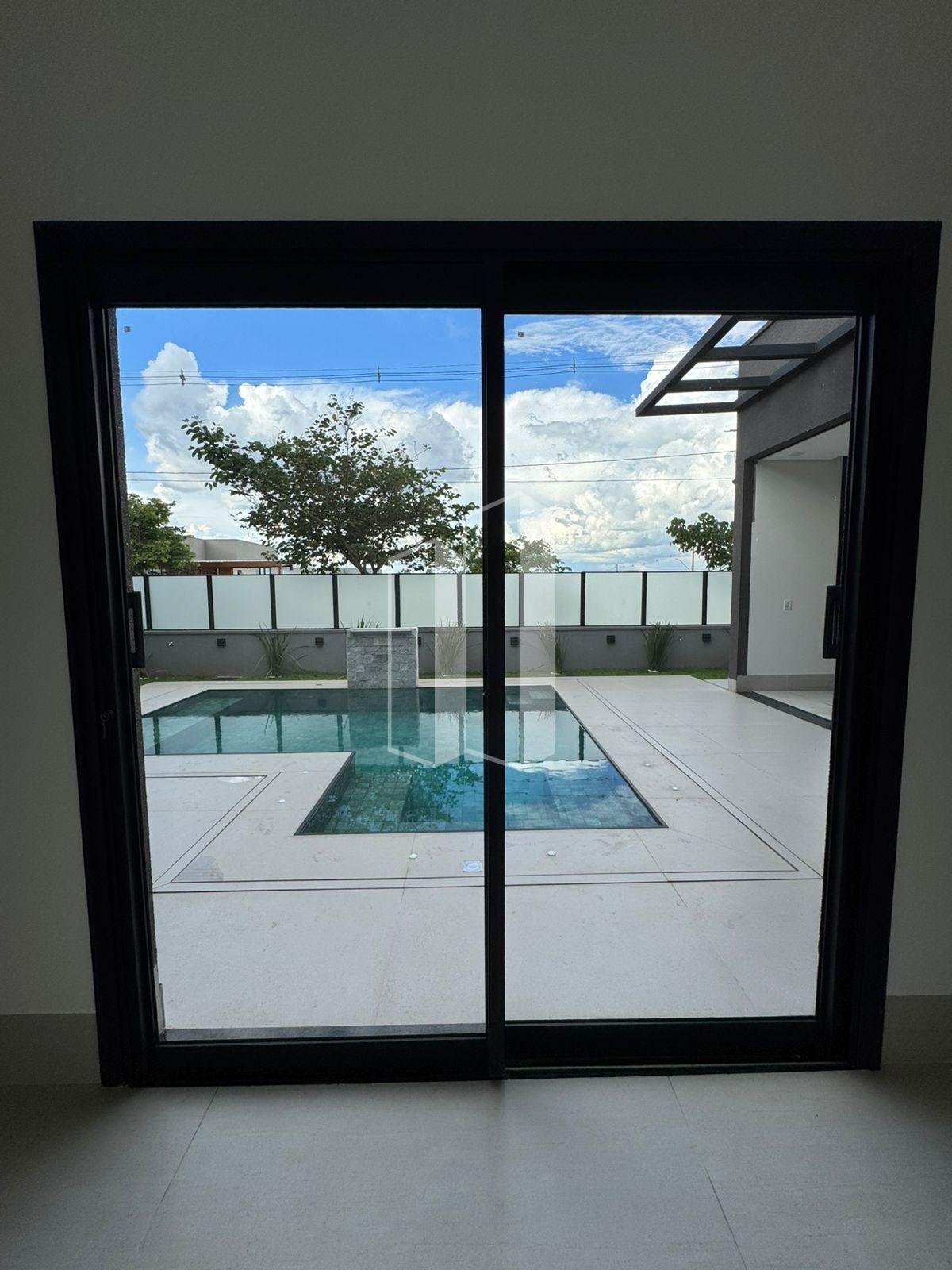 Casa à venda com 3 quartos, 3 suítes, 4 vagas e 206m² no Terras Alpha Residencial 1, Senador Canedo (GO) — foto 18 de 28