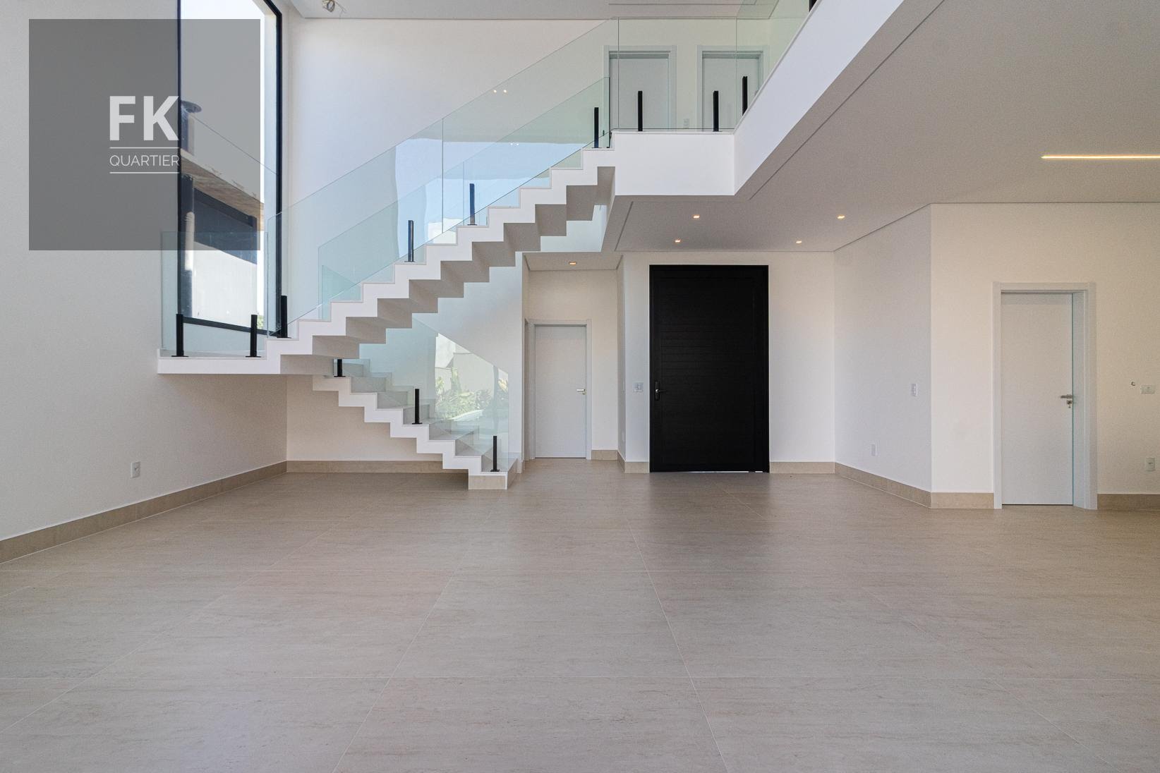 Casa à venda com 4 quartos, 4 suítes e 334m² no Alphaville, Santana de Parnaíba (SP) — foto 8 de 30