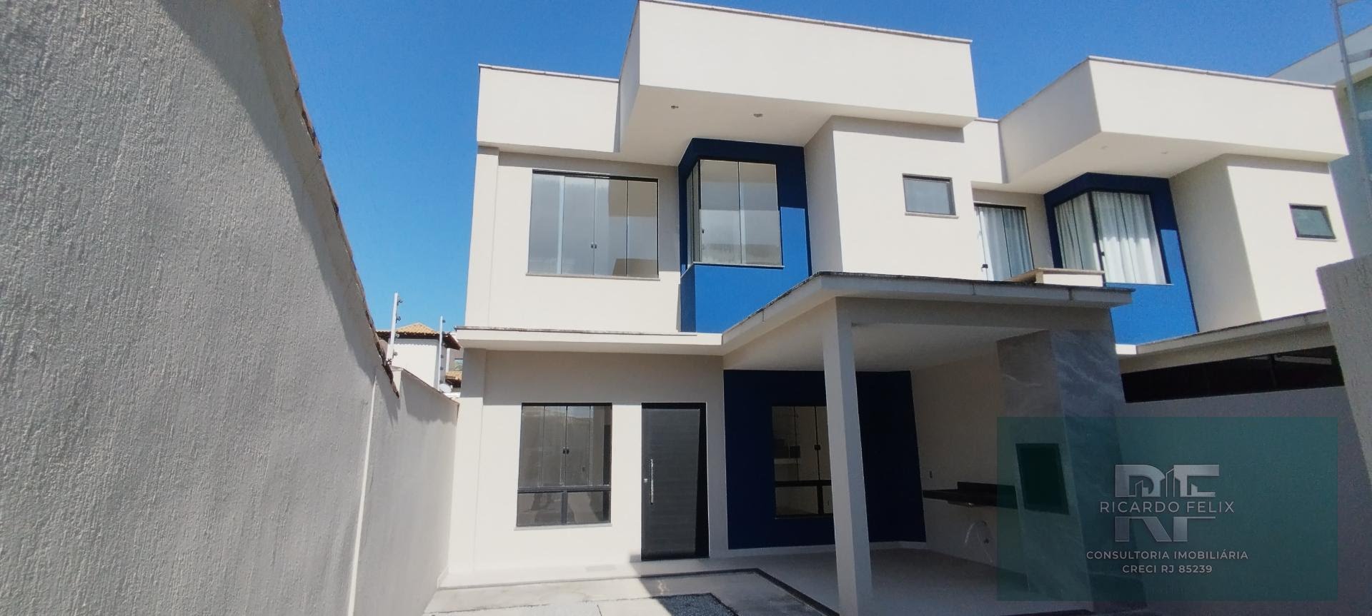 Casa à venda com 3 quartos, 4 banheiros, 1 vaga e 153m² no Costazul, Rio das Ostras — foto principal