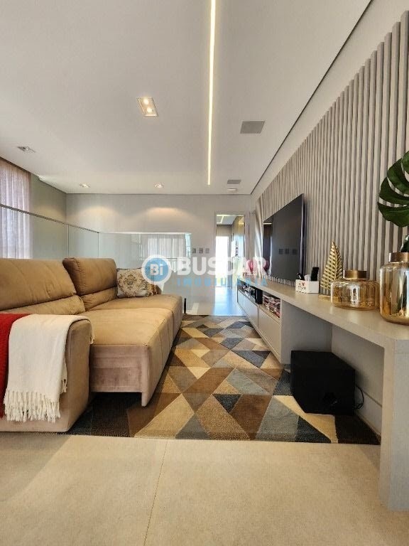 Casa à venda com 4 quartos, 4 suítes, 4 vagas e 358m² no Sim, Feira de Santana (BA) — foto 13 de 23