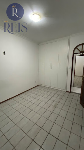 2ª Suíte Reversível com Armários