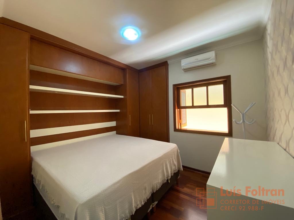 quarto casal