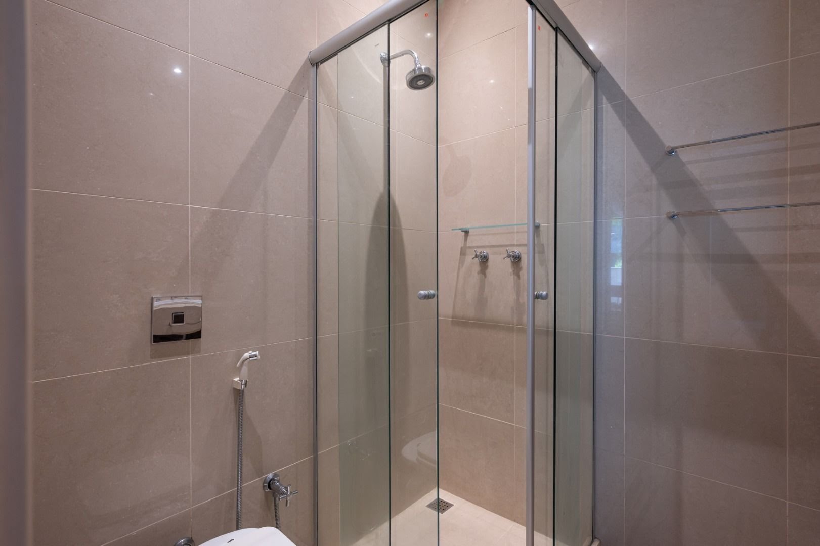 Apartamento para alugar com 4 quartos, 3 suítes, 1 vaga e 250m² no Leblon, Rio de Janeiro (RJ) — foto 18 de 30