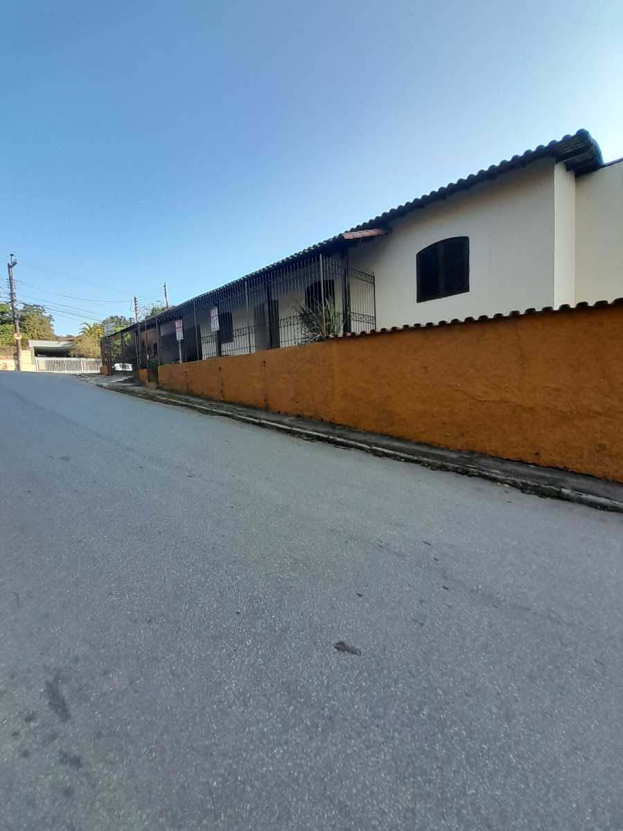 Casa à venda com 4 quartos, 1 suíte, 4 vagas e 270m² no São Geraldo, Santa Luzia (MG) — foto 26 de 27