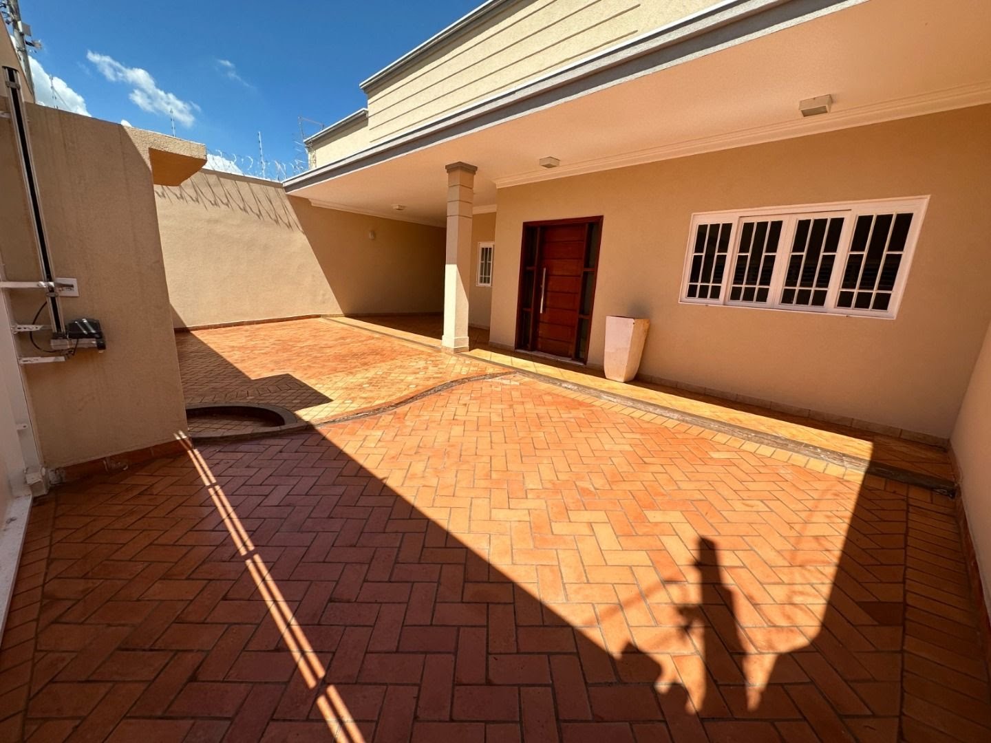 Casa à venda com 5 quartos, 3 suítes, 5 vagas e 324m² no Vila Tibério, Ribeirão Preto (SP) — foto 8 de 30