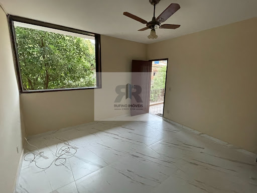 Casa em Beira Rio  -  Cataguases