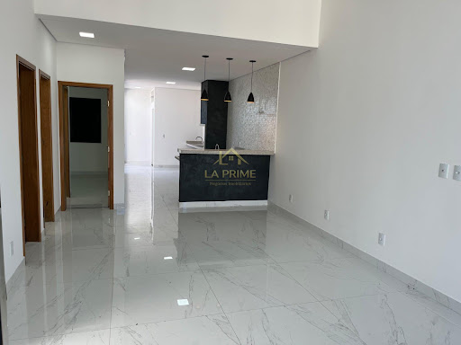 Casa em Condomínio no Jardim Eucaliptos em Sorocaba, 102m²,  03 dormitórios, 01 suíte , 01 vagas de garagem.