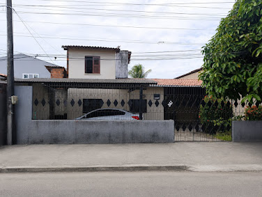 Casa Duplex para Alugar | 4 Quartos | Garagem para 4 Carros | Quintal | Excelente Localização em Fortaleza