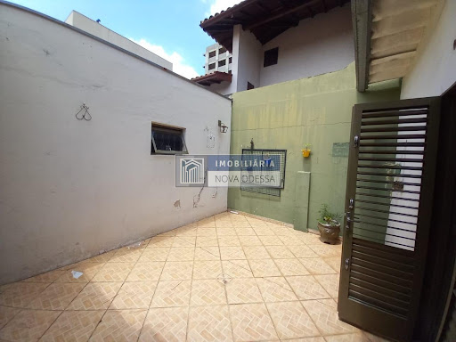 Foto de Casa Comercial à Venda no Centro de Nova Odessa, 210m²