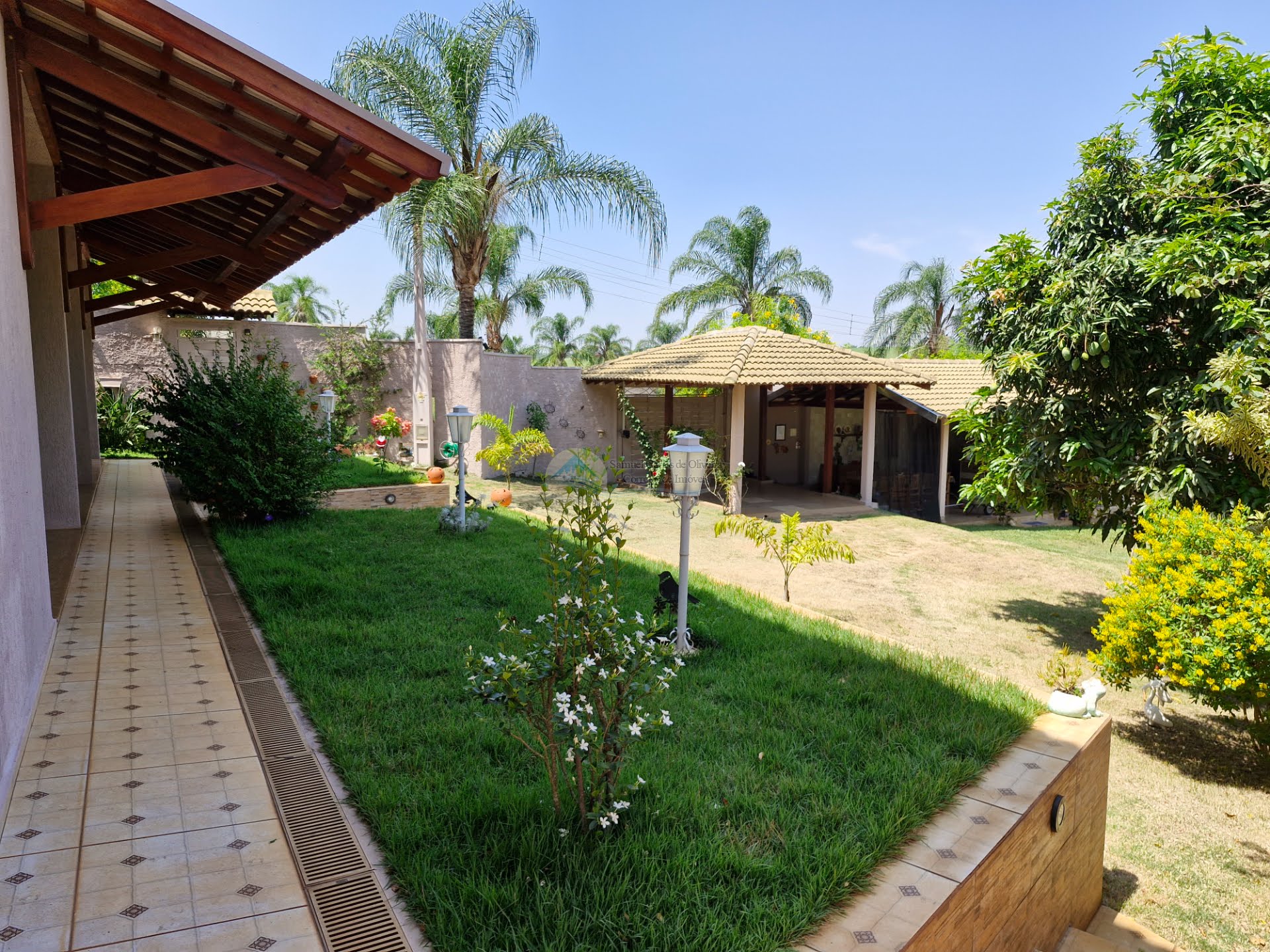 Sobrado a venda em Casa Branca SP