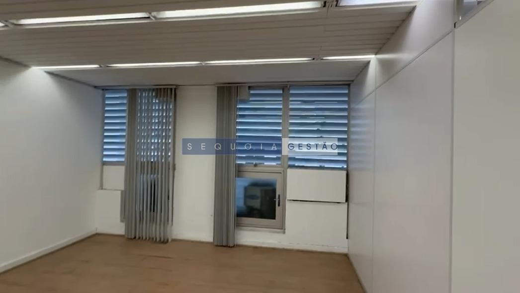 Comercial à venda com 2 banheiros, 2 vagas e 135m² no Centro, Curitiba (PR) — foto 10 de 11