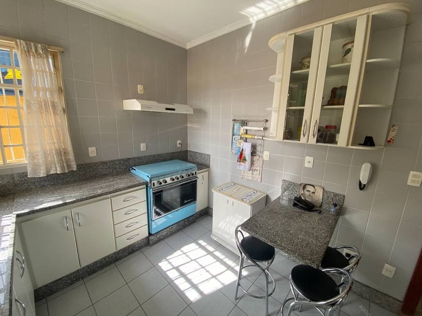 Casa à venda com 3 quartos, 1 suíte, 4 vagas e 358m² no Minascaixa, Belo Horizonte (MG) — foto 6 de 29