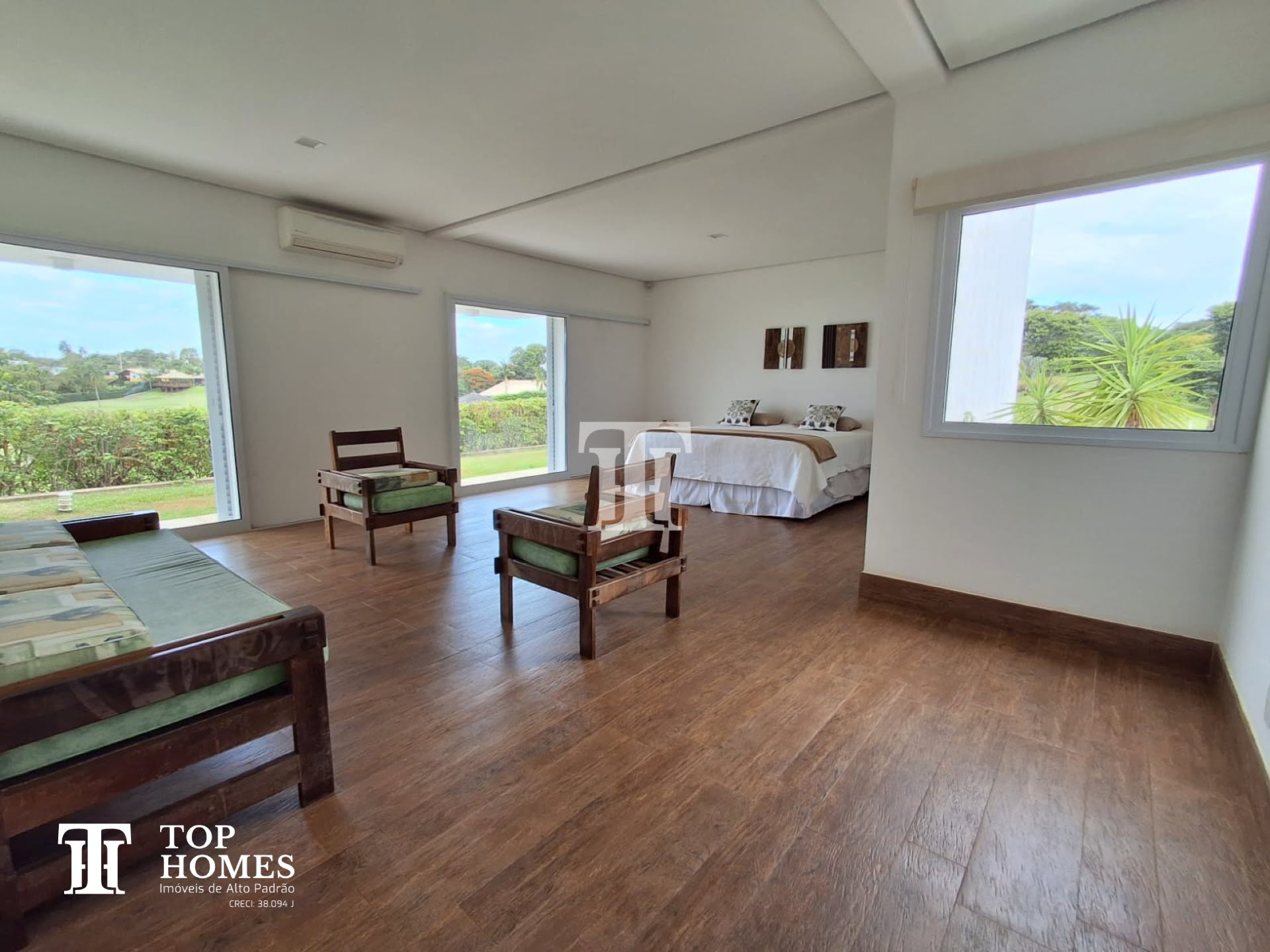 Casa de alto padrão/luxo à venda no condomínio Capitania em Itaí/SP em frente a Represa do Jurumirim