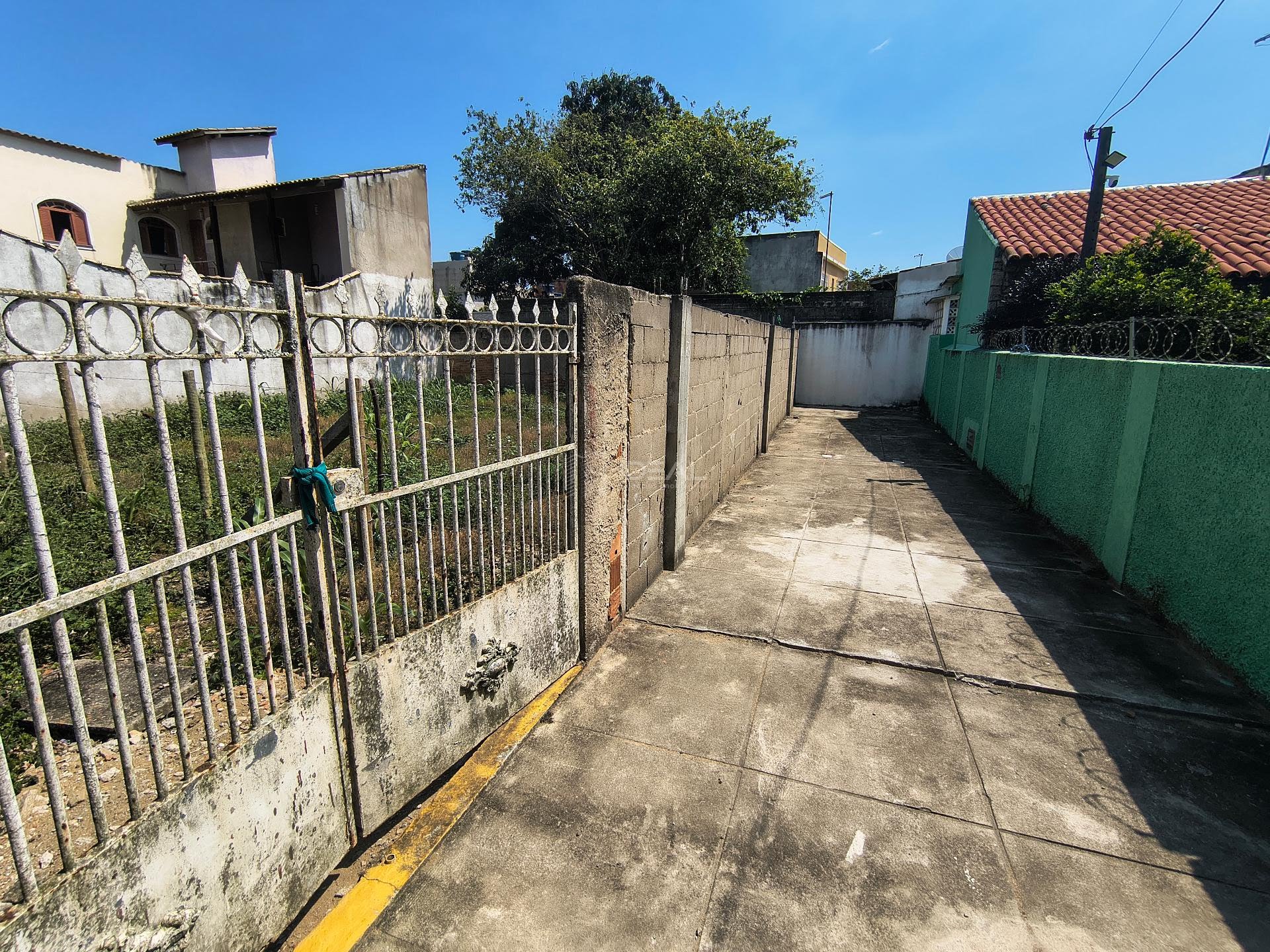 Terreno à venda com 188m² de terreno no Centro, Campos dos Goytacazes — foto principal