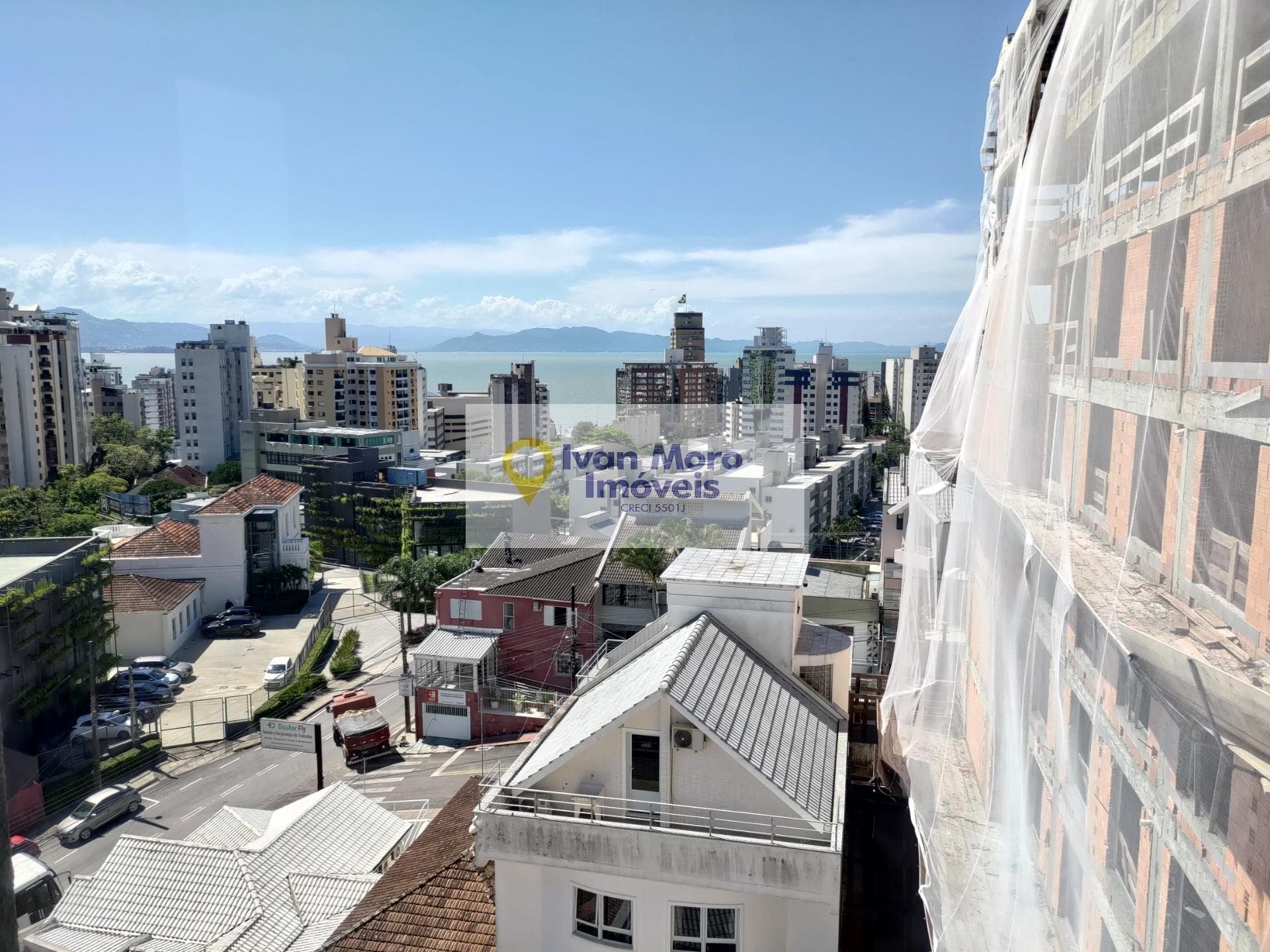 Apartamento à venda com 3 quartos, 3 suítes, 2 vagas e 110m² no Centro, Florianópolis (SC) — foto 28 de 30