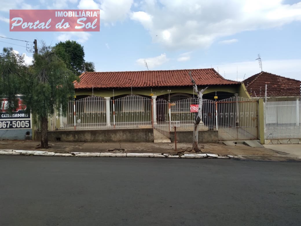 Casa à venda com 4 quartos, 2 banheiros, 2 vagas e 384m² no Centro, Santo Antônio da Platina — foto principal