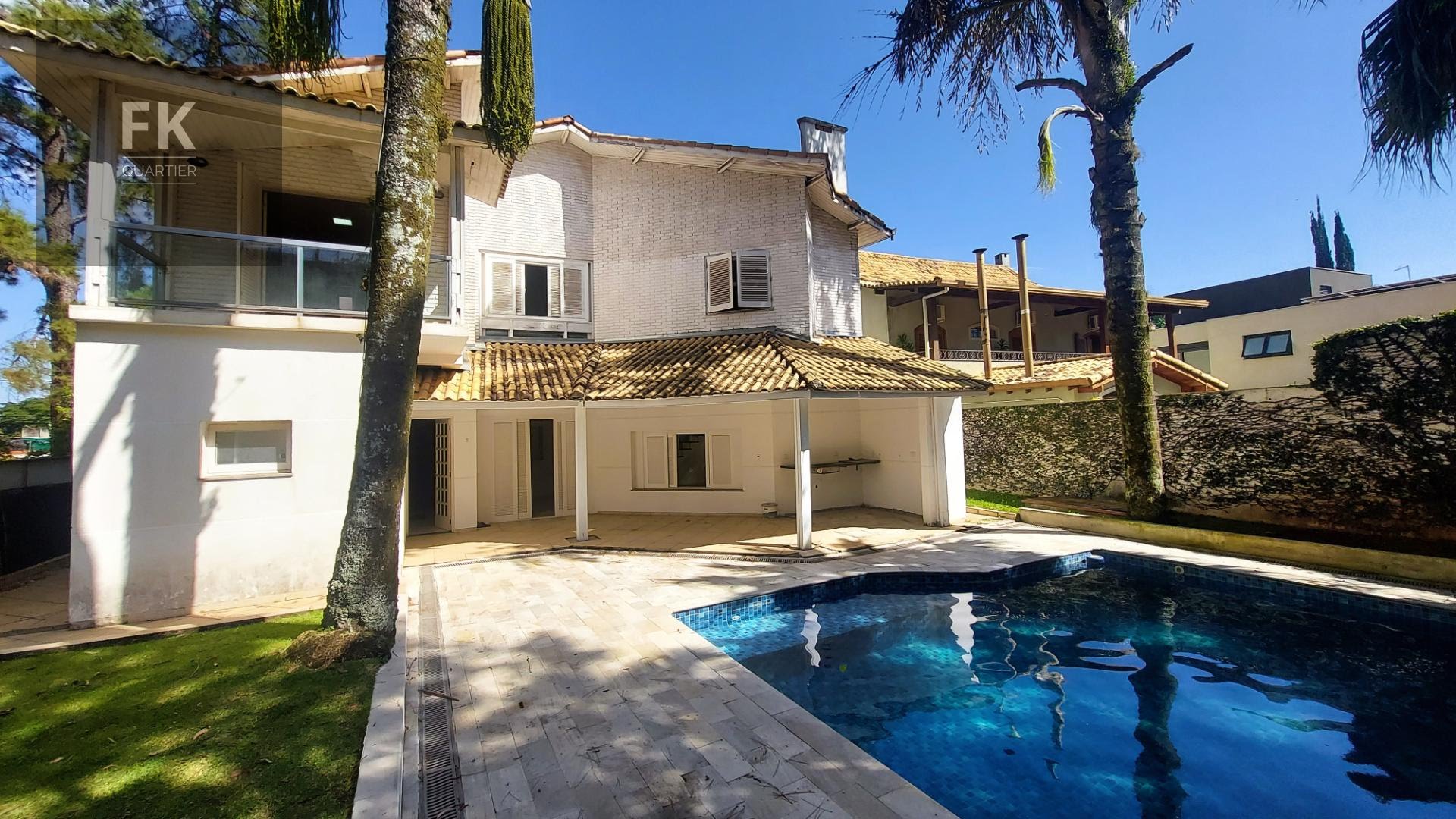 Casa à venda com 5 quartos, 4 suítes, 4 vagas e 250m² no Alphaville Residencial Dois, Barueri (SP) — foto 4 de 30
