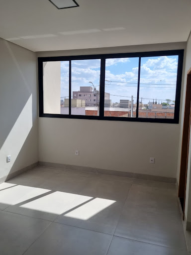 Sobrado em Novo Mundo  -  Uberlândia