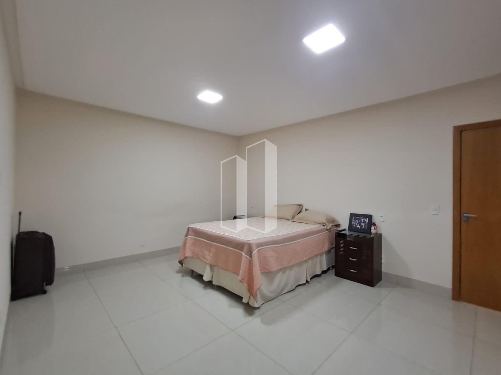 Casa à venda com 4 quartos, 4 suítes, 4 vagas e 326m² no Cidade Vera Cruz - Jardins Mônaco, Aparecida de Goiânia (GO) — foto 12 de 25