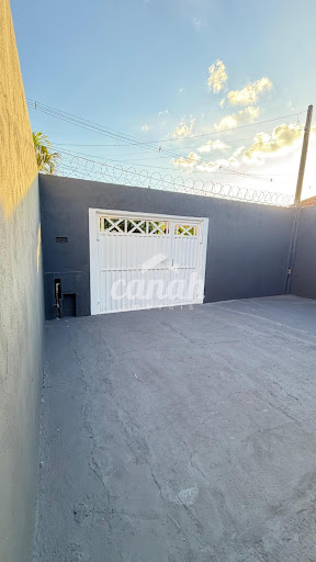 Casa à Venda no Cristo Redentor, Ribeirão Preto: 2 Quartos, 64m²