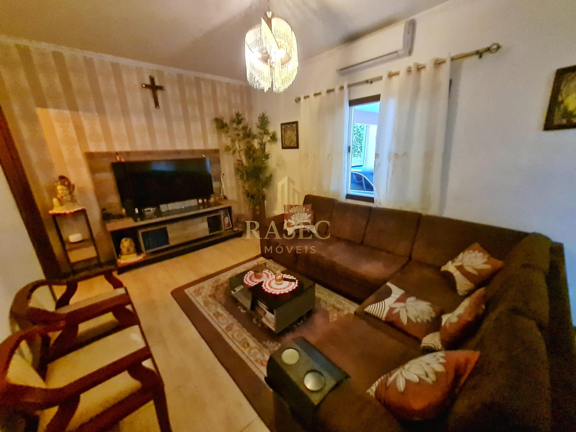 Casa à venda com 4 quartos, 1 suíte, 2 vagas e 209m² no Primeiro de Maio, Brusque (SC) — foto 8 de 18