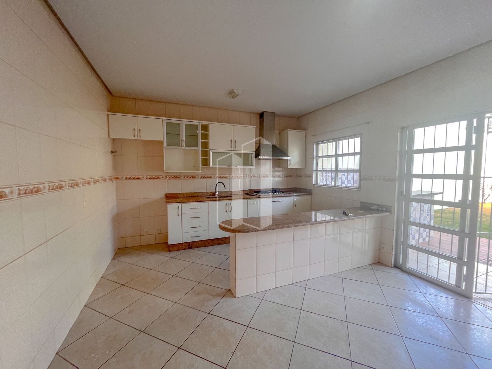 Casa à venda com 4 quartos, 2 suítes, 4 vagas e 189m² no Jardim Atlântico, Goiânia (GO) — foto 12 de 23
