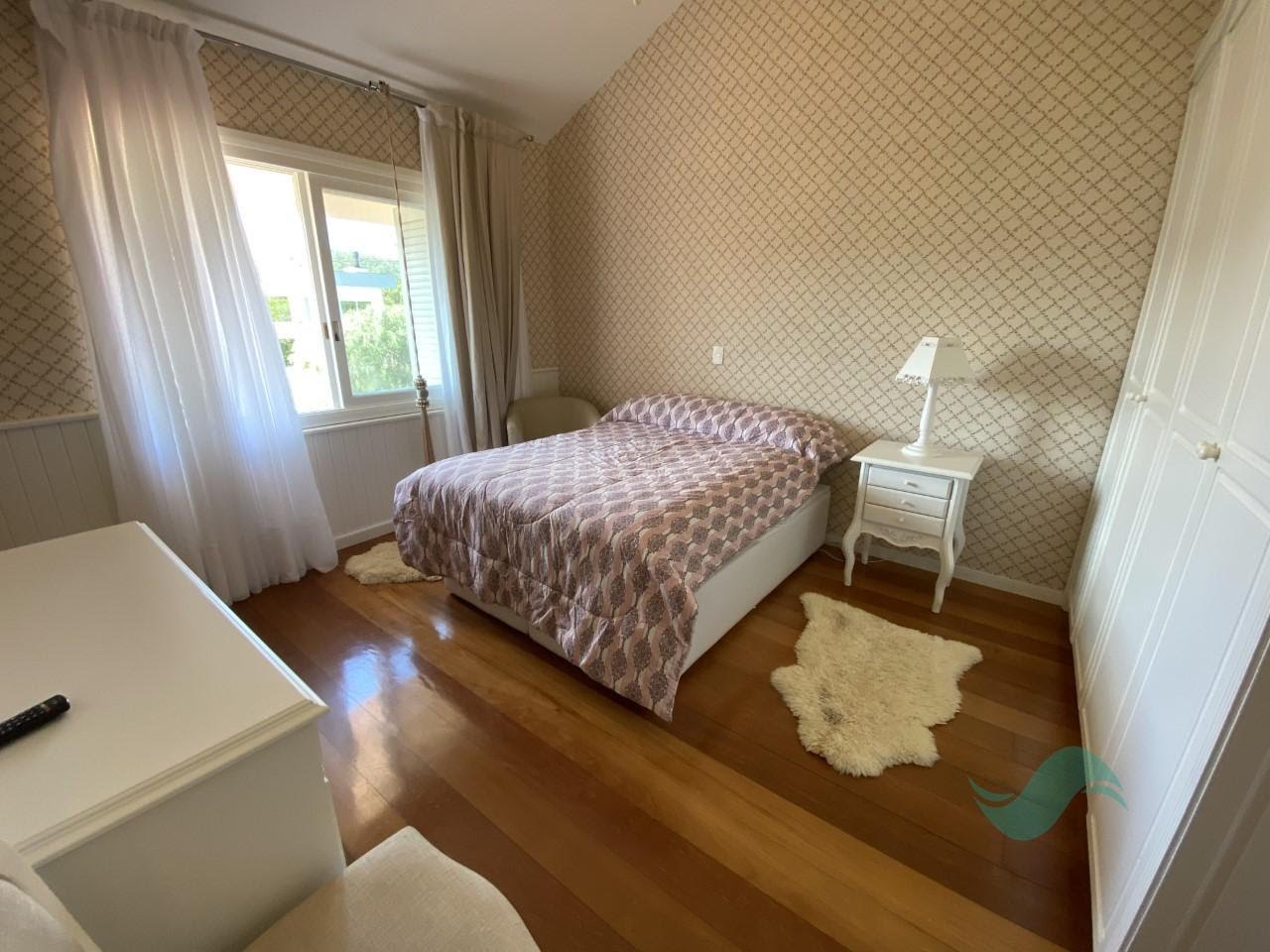 Casa à venda com 3 quartos, 3 suítes, 2 vagas e 492m² no Jurerê, Florianópolis (SC) — foto 11 de 23