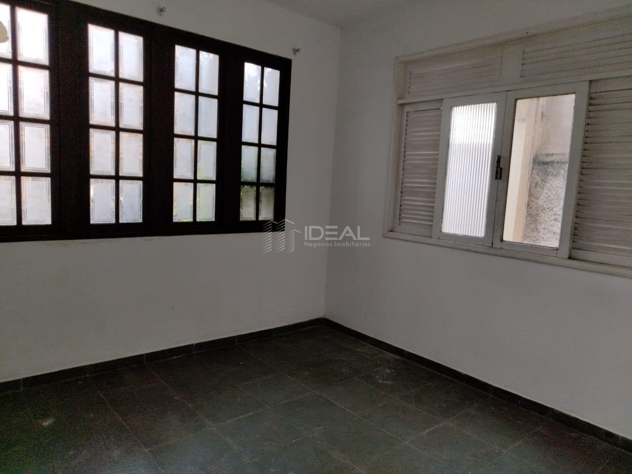Casa para alugar com 4 quartos, 1 suíte, 5 vagas e 230m² no Centro, Campos dos Goytacazes (RJ) — foto 7 de 12