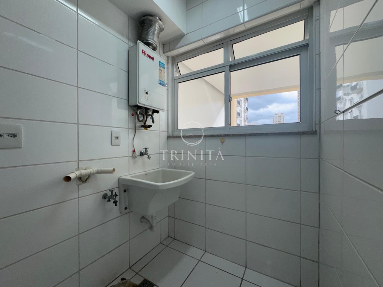 areadeserviço-trinitaimobiliaria-placevertebotafogo