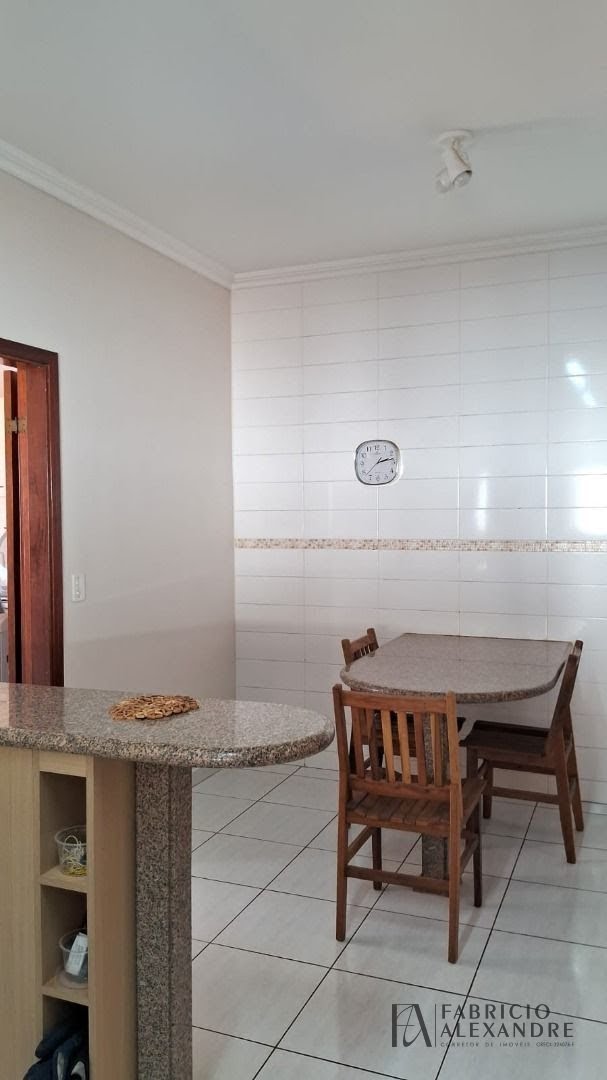 Casa à venda com 4 quartos, 4 suítes, 6 vagas e 420m² no Damha II, São José do Rio Preto (SP) — foto 10 de 27
