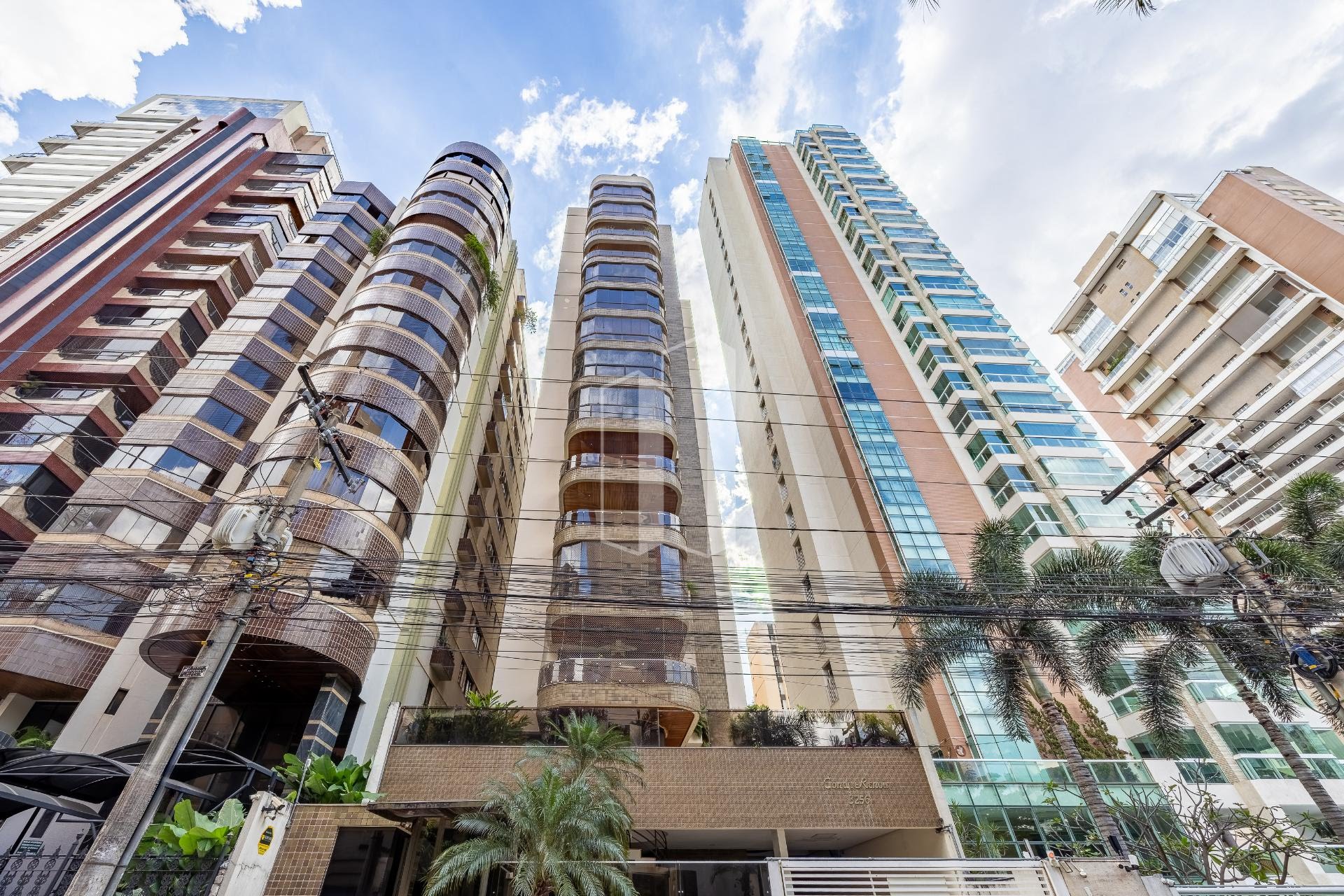 Apartamento, 4 quartos, 238 m² - Foto 2