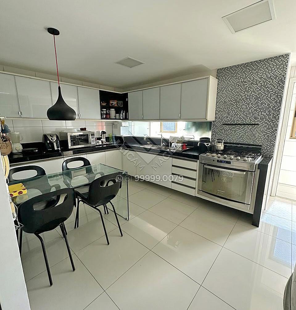 Apartamento à venda com 4 quartos, 4 suítes, 3 vagas e 240m² no Torre, Recife (PE) — foto 8 de 29