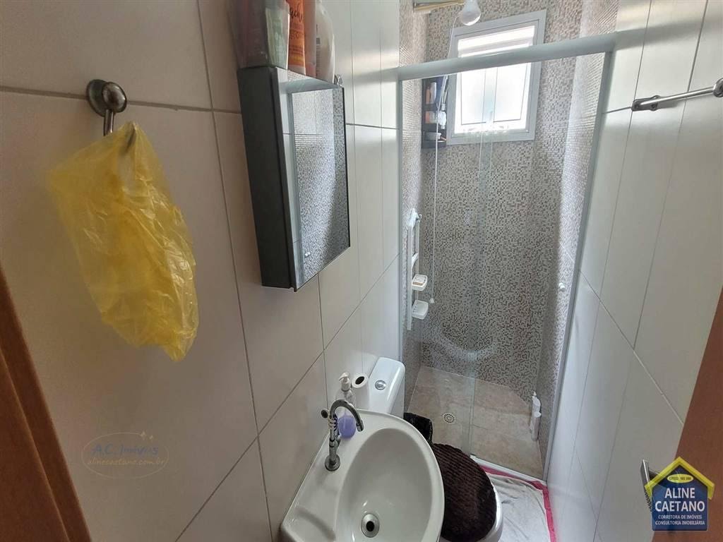 Casa à venda com 2 quartos, 2 banheiros, 1 vaga e 52m² no Maracanã, Praia Grande (SP) — foto 17 de 19