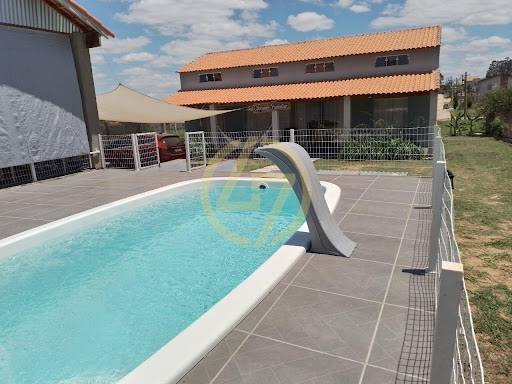 Casa em Pinheiros do Lago  -  Alambari