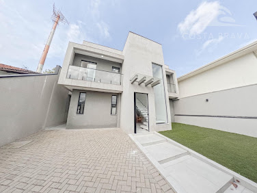 Casa Alto Padrão Bom Retiro: Conforto e Sofisticação 273m²