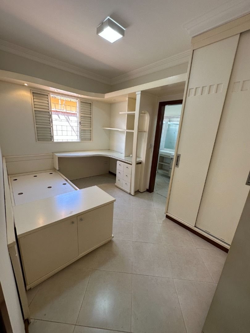 Casa à venda com 5 quartos, 3 suítes, 5 vagas e 324m² no Vila Tibério, Ribeirão Preto (SP) — foto 29 de 30