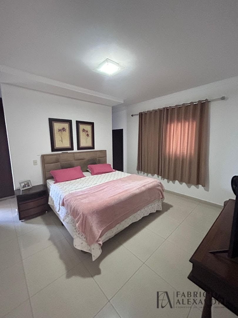 Casa à venda com 4 quartos, 4 suítes, 4 vagas e 300m² no Figueira I, São José do Rio Preto (SP) — foto 12 de 20
