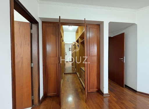Entrada closet suíte master