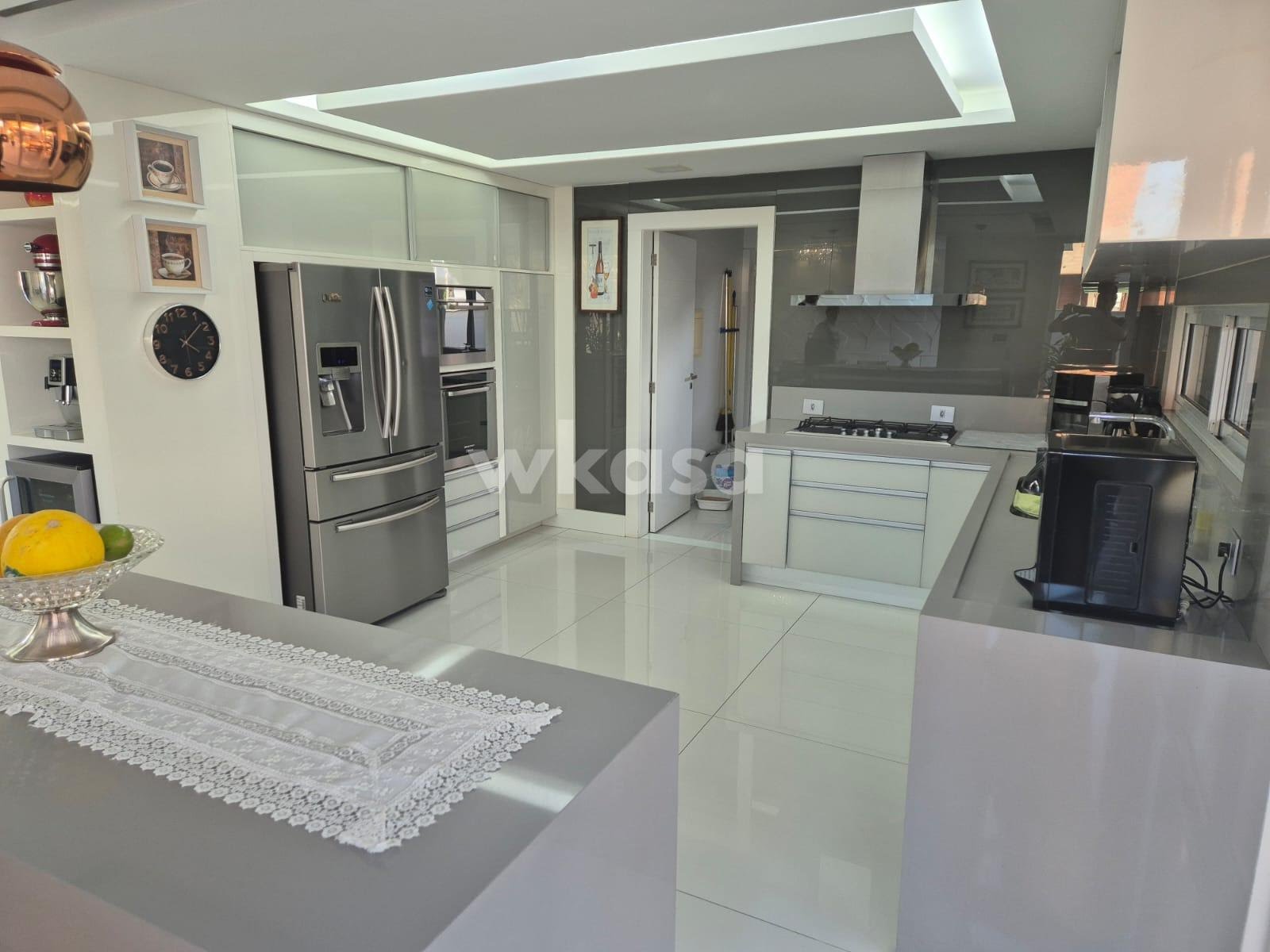 Casa à venda com 4 quartos, 3 suítes, 3 vagas e 350m² no Jacuhy, Serra (ES) — foto 19 de 29