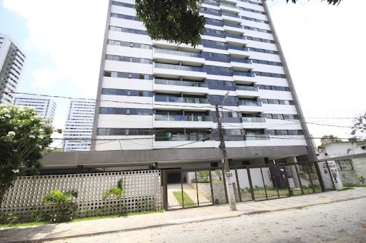 Ed. Praça das Auroras na Torre