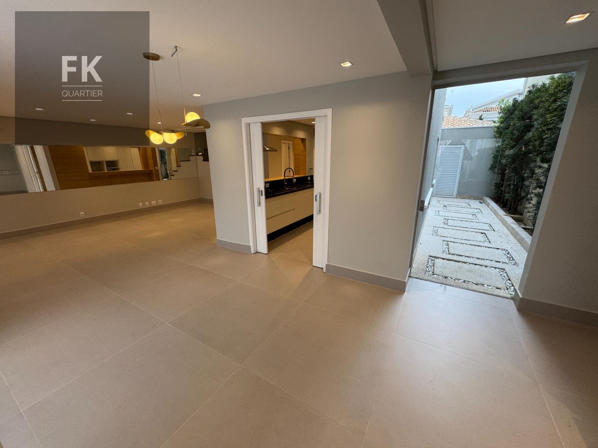 Casa à venda com 3 quartos, 3 suítes, 2 vagas e 235m² no Tamboré, Santana de Parnaíba (SP) — foto 12 de 23