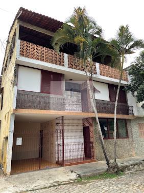 Casa em Beira Rio  -  Cataguases