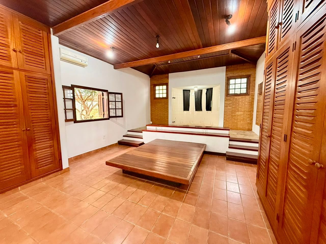 Casa à venda com 3 quartos, 3 banheiros, 4 vagas e 900m² no Jardim Carolina, Ubatuba (SP) — foto 10 de 17