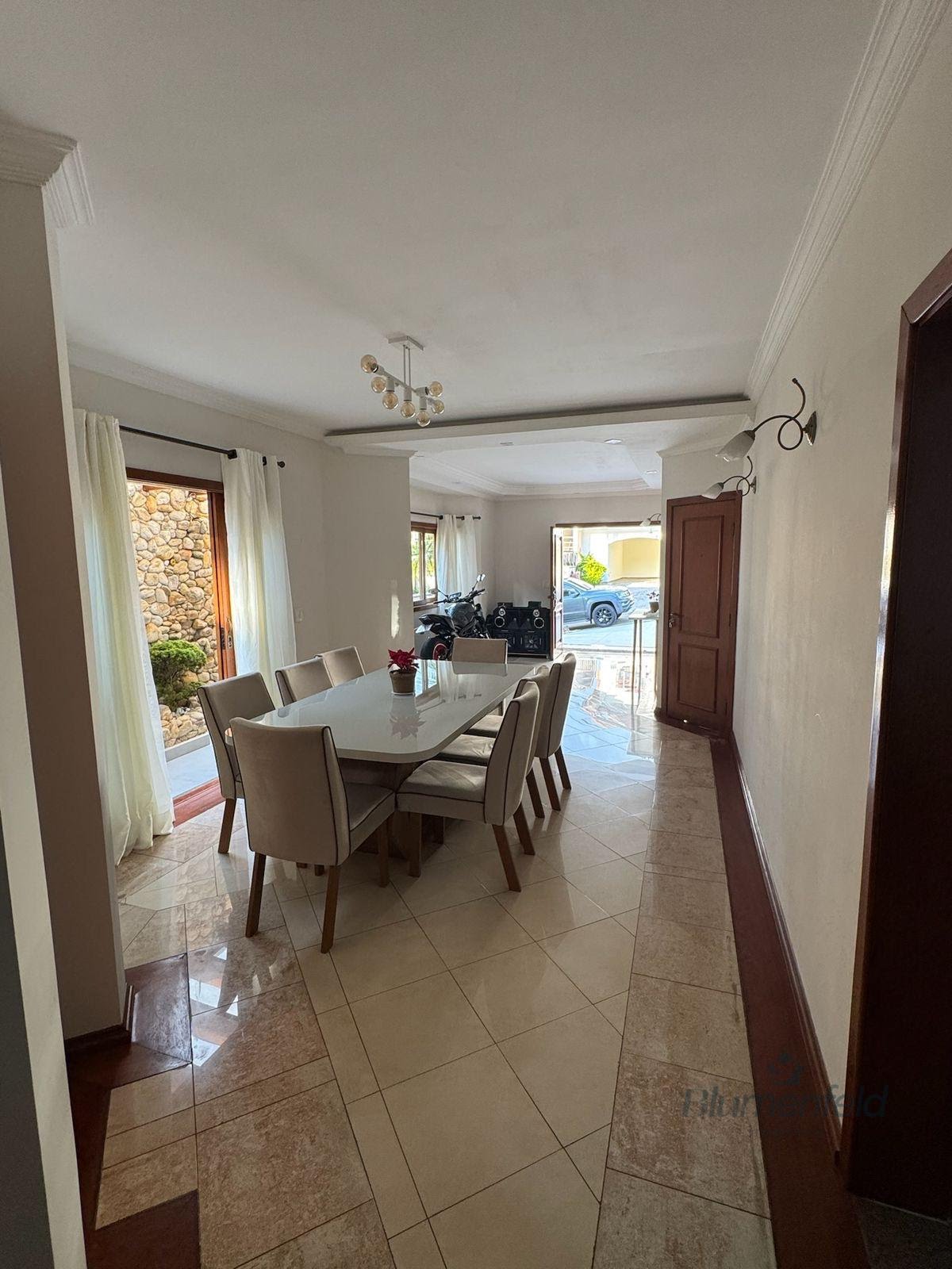 Casa à venda com 4 quartos, 1 suíte, 2 vagas e 400m² no Condomínio Arujazinho IV, Arujá (SP) — foto 6 de 30