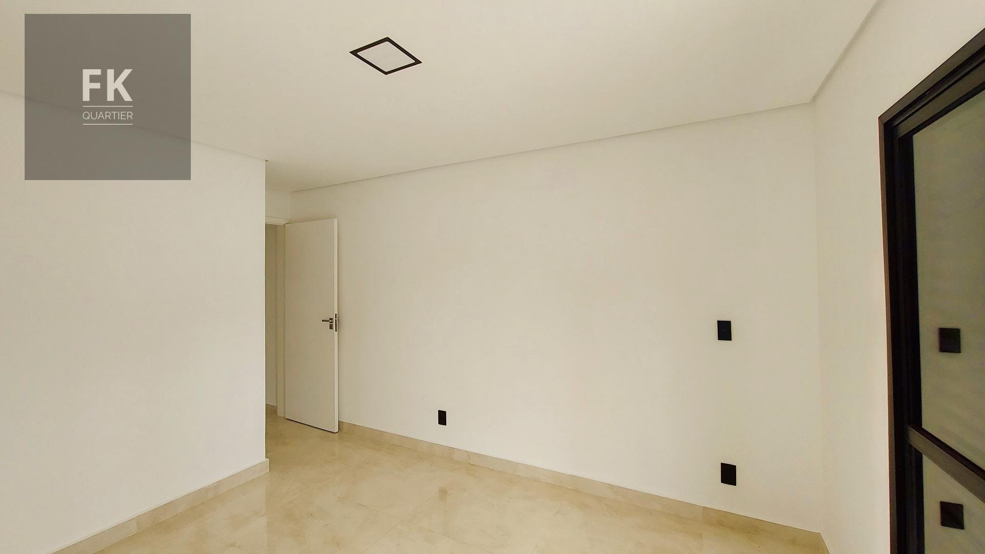 Casa à venda com 3 quartos, 1 suíte, 2 vagas e 126m² no Villas do Jaguari, Santana de Parnaíba (SP) — foto 12 de 27