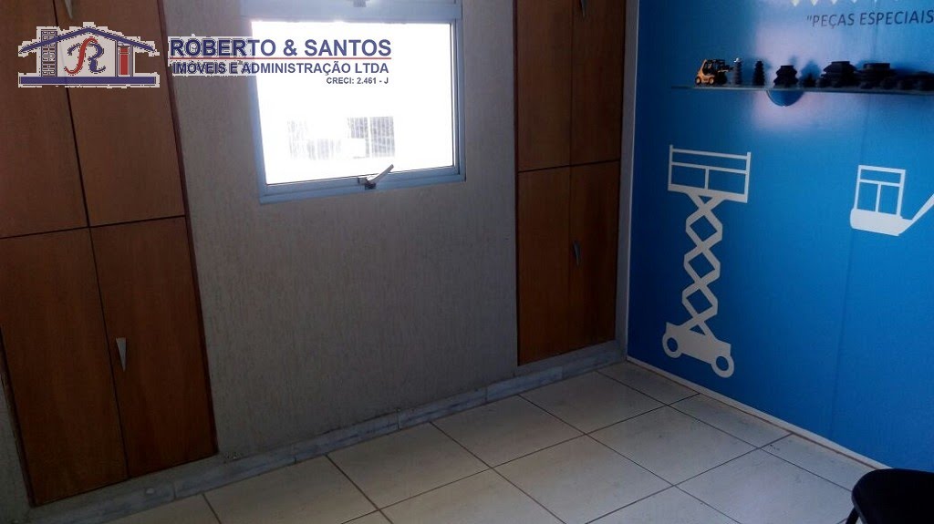 escritório com armarios