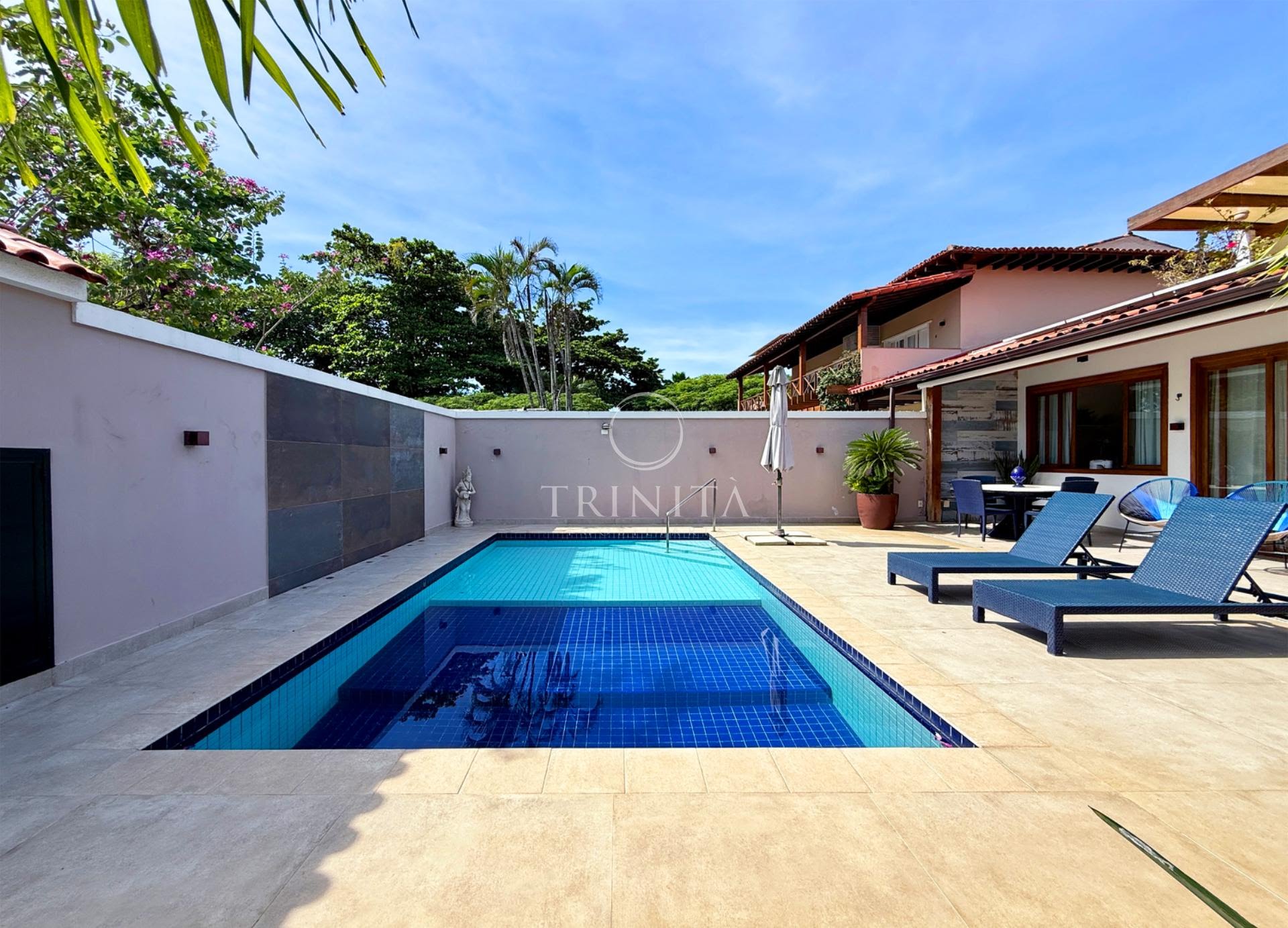 Piscina da casa no Santa Marina