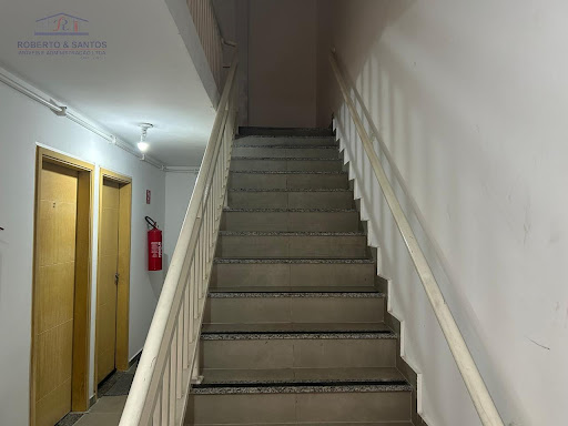 Segunda escadas de acesso