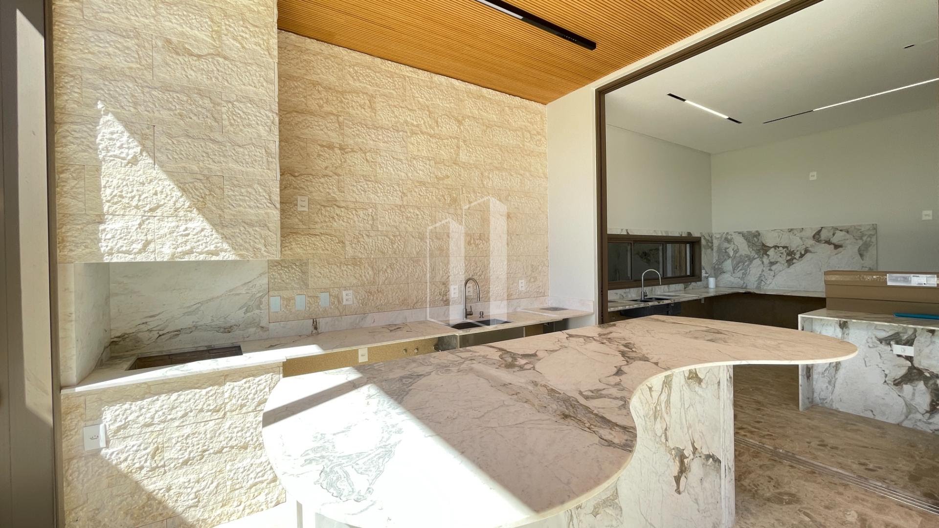 Casa à venda com 5 quartos, 5 suítes, 6 vagas e 440m² no Jardins França, Goiânia (GO) — foto 14 de 30
